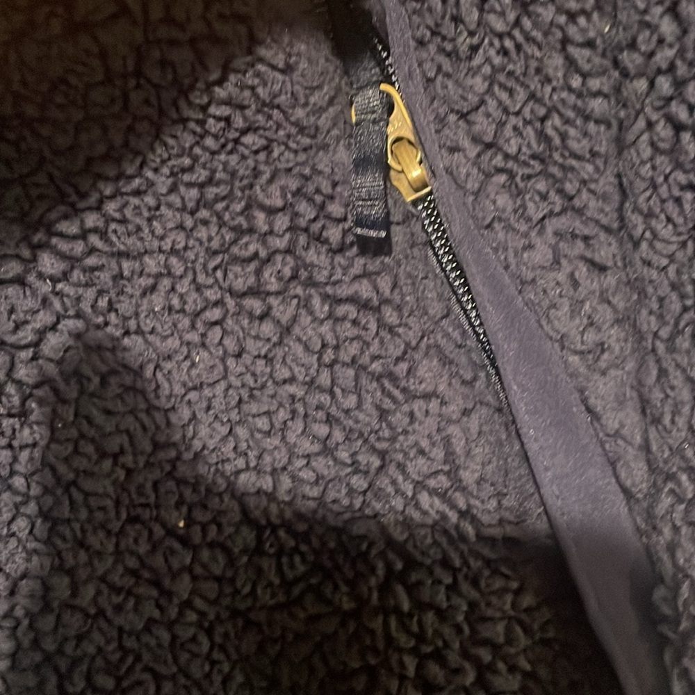 Boys Fleece North Face jacket. - Picture 3 of 4